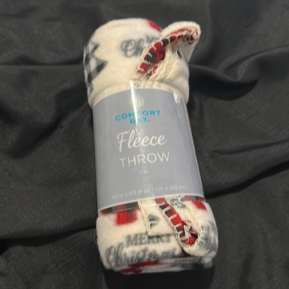 Comfort Bay Merry Christmas Fleece Throw 50”x60”